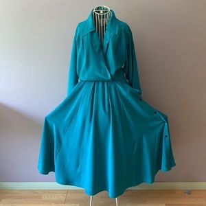 📍FIRM💙💚 Silk dress St.Malo Vintage